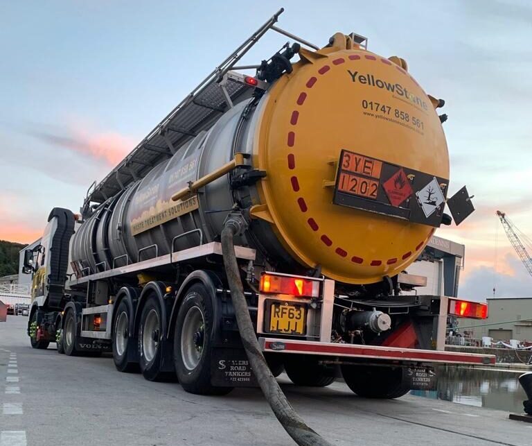 tanker and suction horse