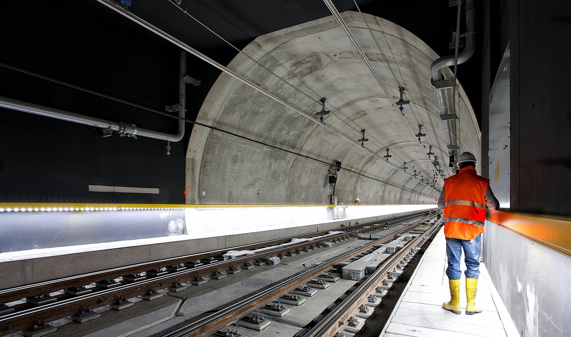 construction worker in tunnel